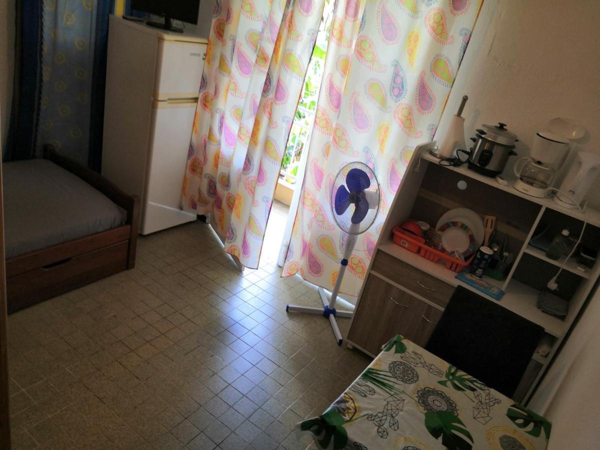 Locatriolet Lägenhet Saint-Denis Exteriör bild